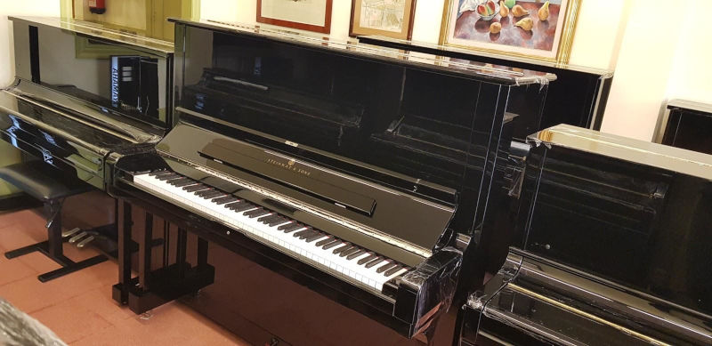 Piano ocasió STEINWAY & SONS negre polit