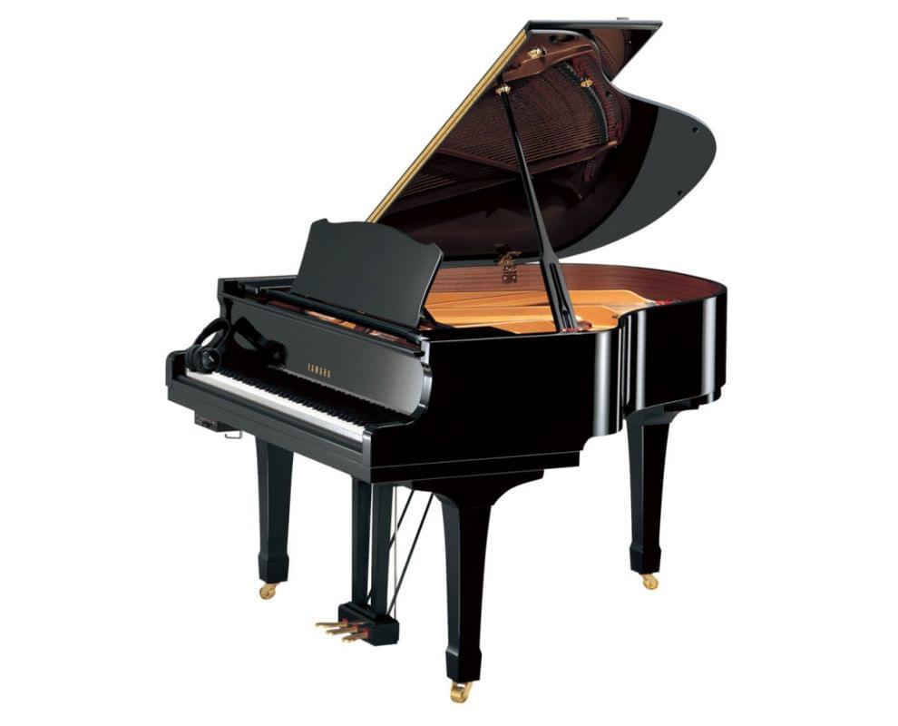 Imagen piano de cola YAMAHA CX Series. Modelo C1X color negro pulido sistema SILENT