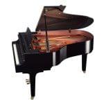 Imagen piano de cola YAMAHA CX Series. Modelo C3X color negro pulido vista lateral elevada