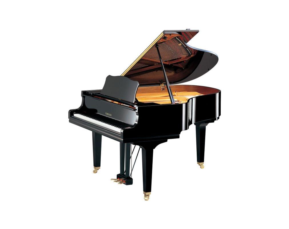 Imagen piano de cola YAMAHA serie estudio. Modelo GC2 color negro pulido