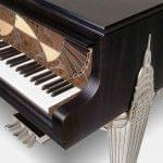 Imagen piano de cola BÖSENDORFER edición limitada Chrysler detalle teclado edificio