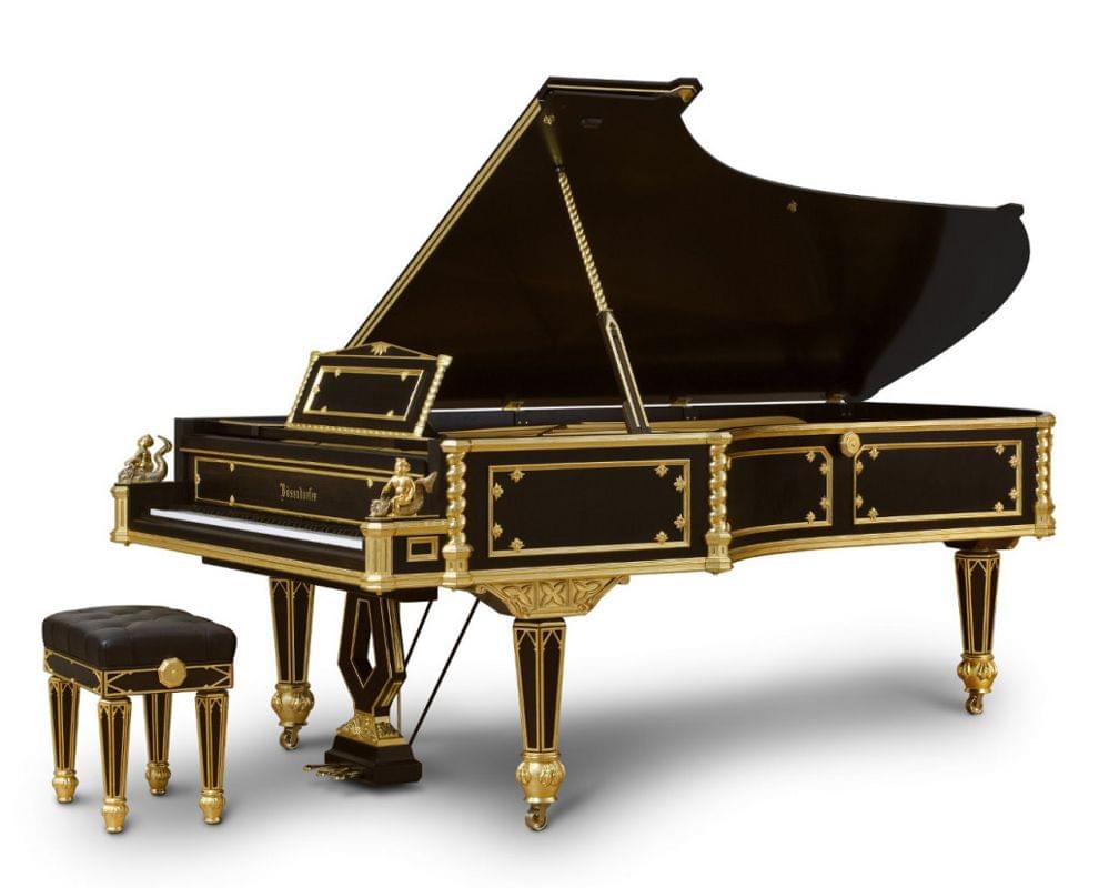 Imagen piano de cola BÖSENDORFER modelo diseño Emperor con banqueta