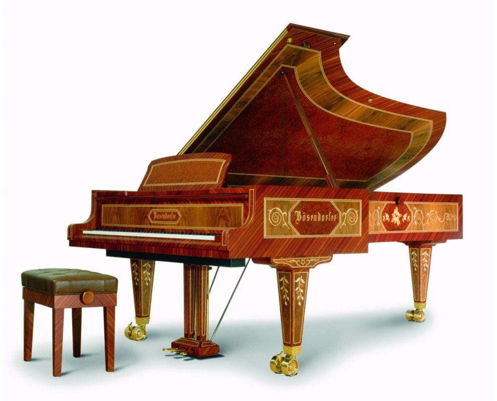 Imagen piano de cola BÖSENDORFER modelo especial Artisan con banqueta