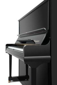 Imagen piano vertical BÖSENDORFER modelo 130 CL vista lateral detalle teclado