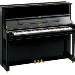 Imagen piano vertical YAMAHA U Series. Modelo U1. Color negro pulido