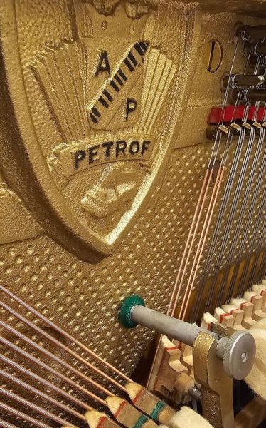 Piano de ocasión PETROF 125 roble