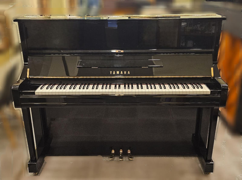 Piano vertical ocasión Yamaha U1 acabado negro pulido