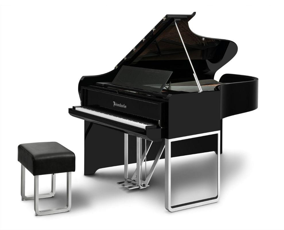Imagen piano de cola BÖSENDORFER model diseño Audi con banqueta