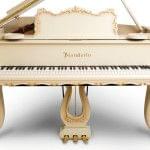 Imagen piano de cola BÖSENDORFER model especial Baroque con banqueta color marfil satinado vista frontal